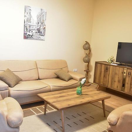 Trimaya Apartment - Comfort In The Top City Center Varna Exterior photo