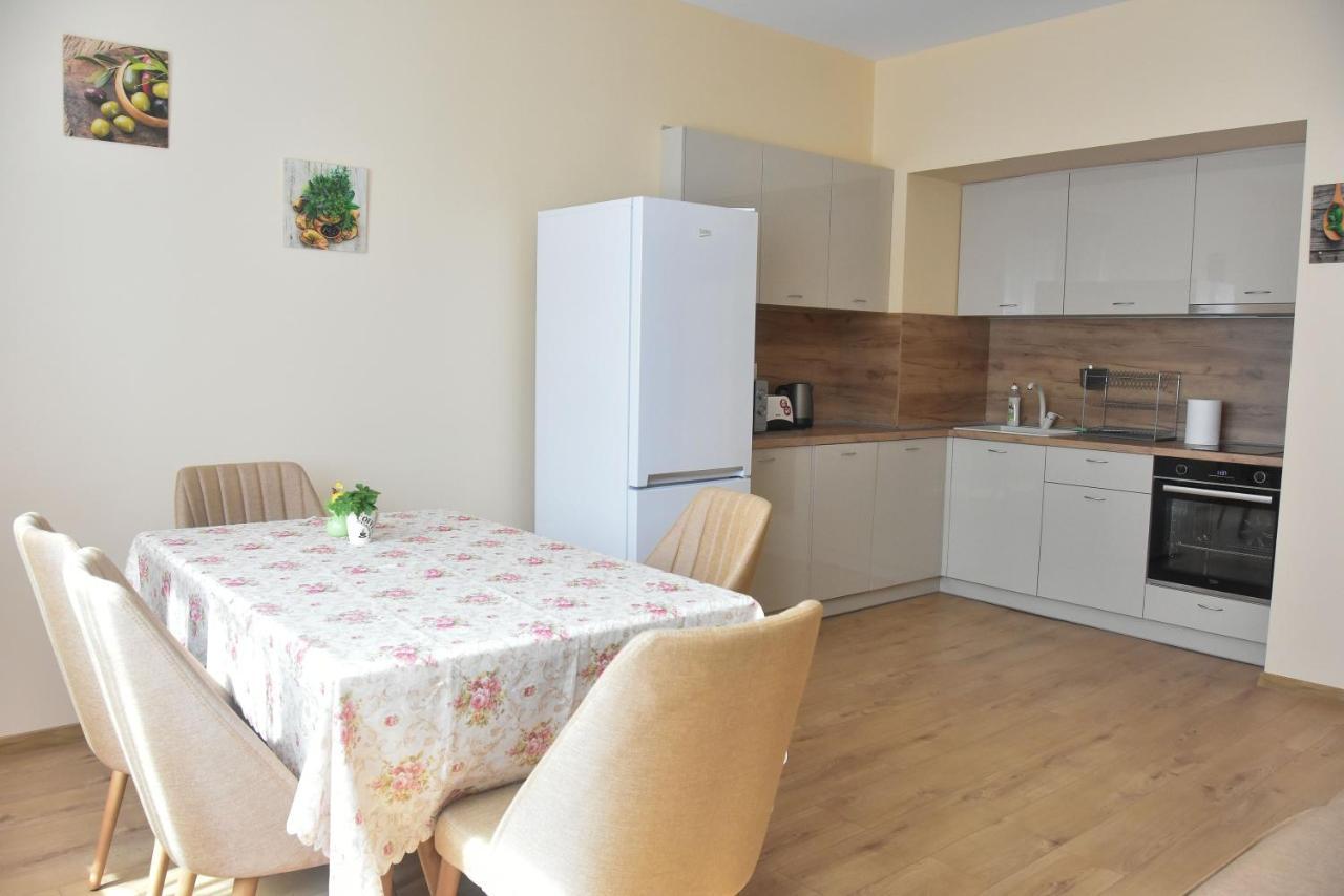 Trimaya Apartment - Comfort In The Top City Center Varna Exterior photo